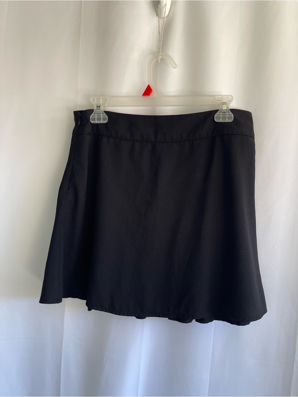 Women's Black Pleated Mini Skirt - Versatile Everyday Style - Picture 3 of 7